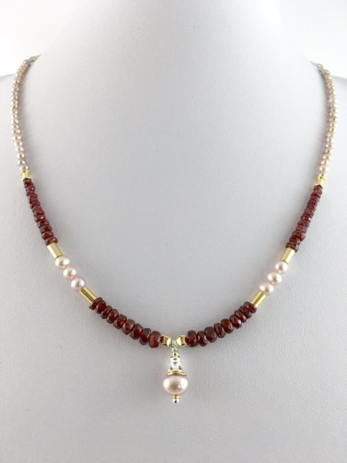 ruby pearl neck